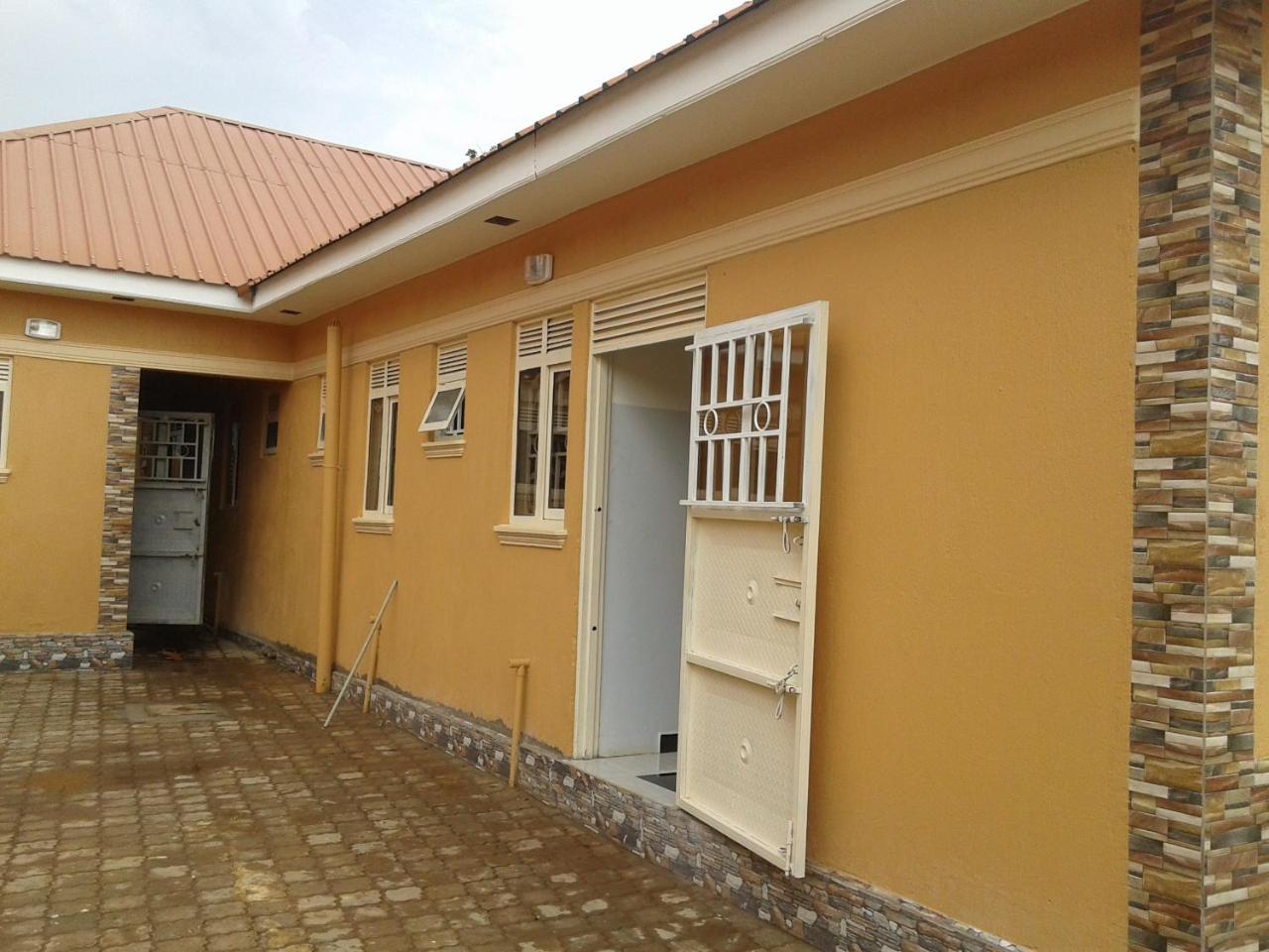 Freedom Guest House Wakiso Exterior photo