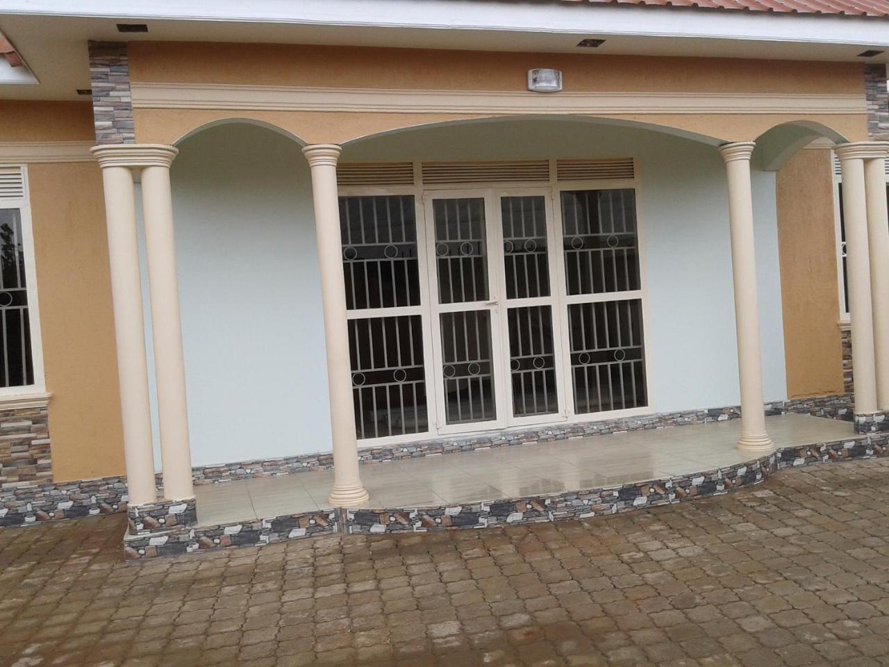 Freedom Guest House Wakiso Exterior photo