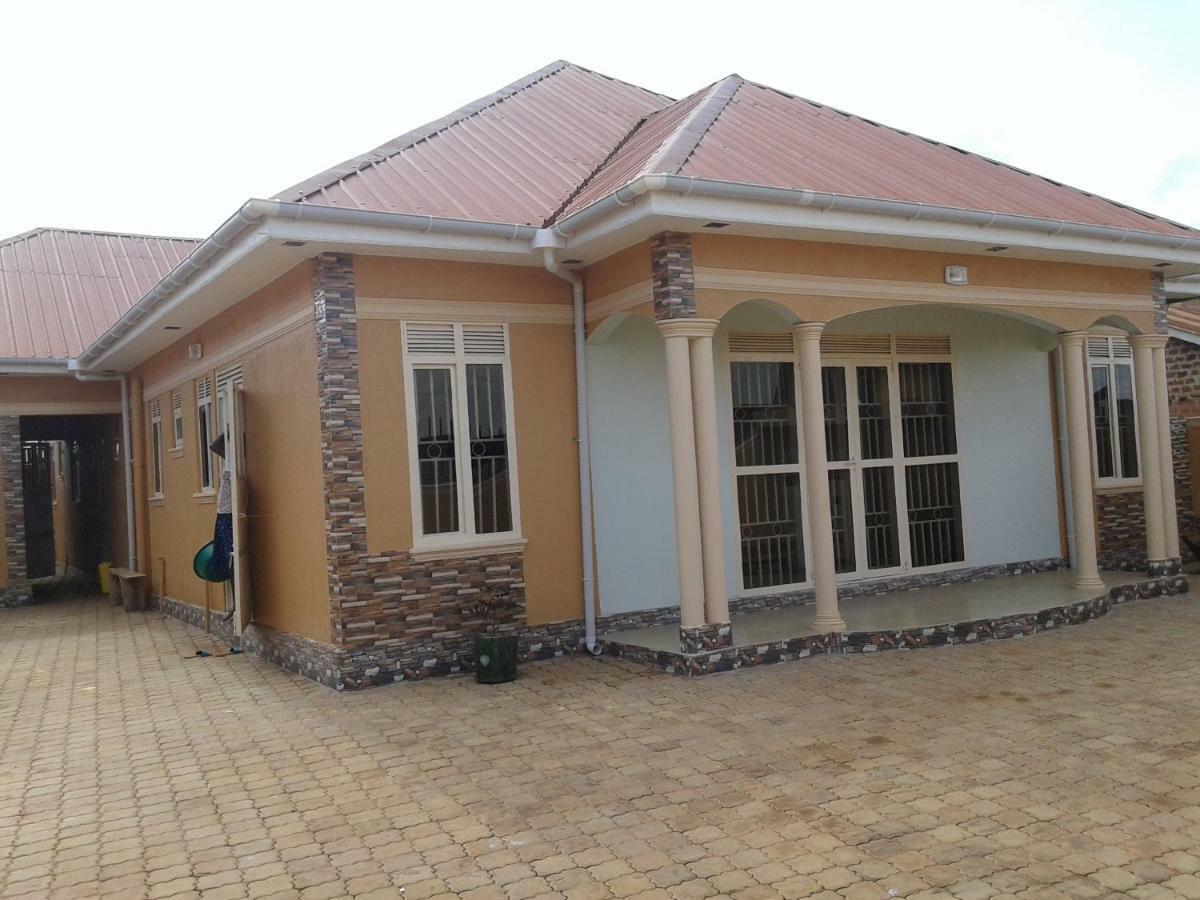 Freedom Guest House Wakiso Exterior photo