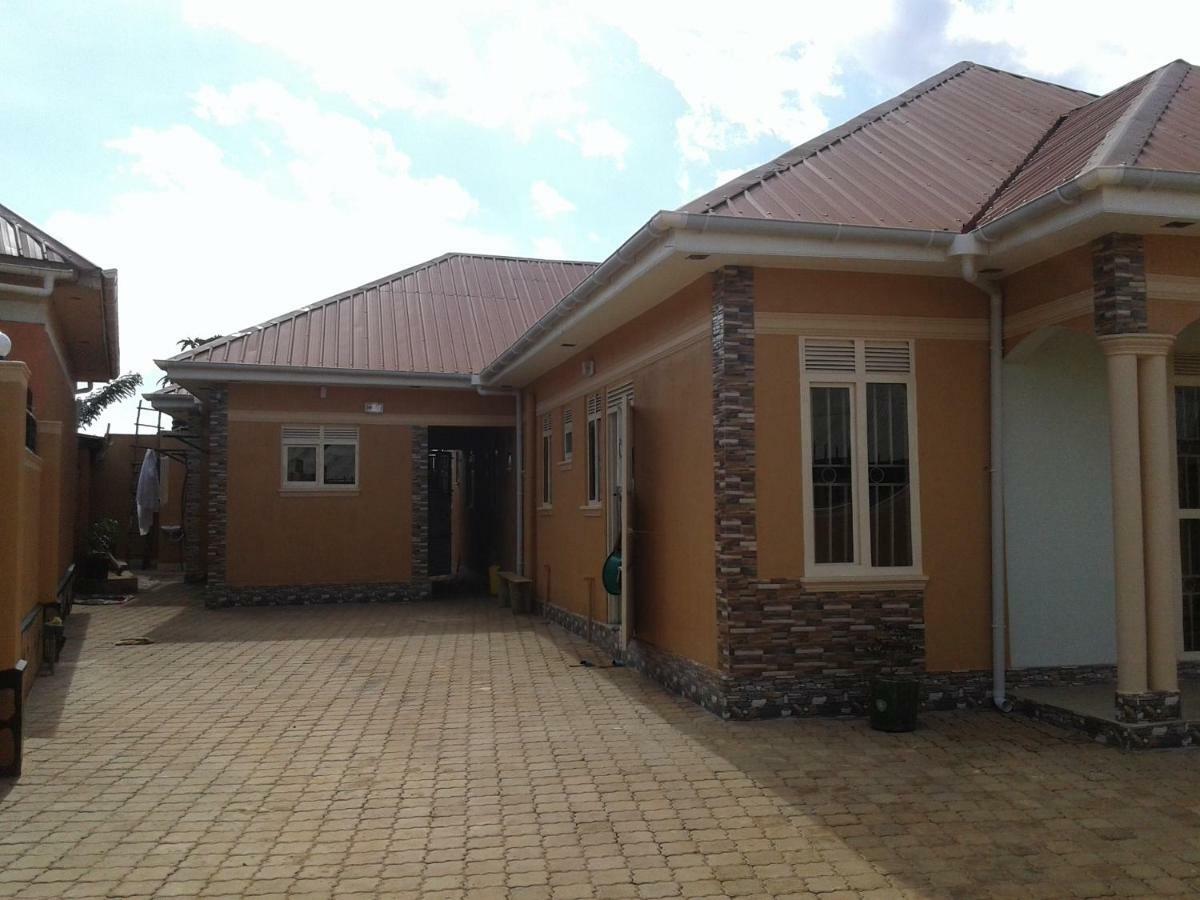 Freedom Guest House Wakiso Exterior photo